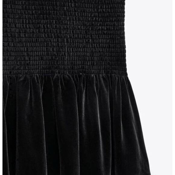 ZARA Crushed Velvet Smocked Skirt - Picture 2 of 6